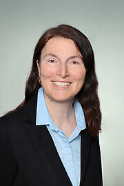 Prof. Dr. Birgit Angermayer, Dekanin Fachbereich Dienstleistungen & Consulting