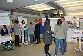 Exhibitors from the social and healthcare sector presented themselves at the job fair in the Social and Healthcare Departments.