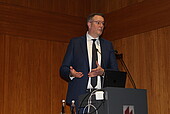 Arbeitsminister Alexander Schweitzer (Bild: HWG LU)