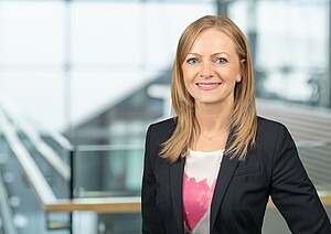 Tatjana Kamrad, 1. Vorsitzende des Vereins Förderer der Hochschule für Wirtschaft und Gesellschaft Ludwigshafen e.V. und Leiterin Personalentwicklung / Ausbildung Sparkasse Vorderpfalz