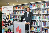 Hochschulpräsident Prof. Dr. Peter Mudra bei der virtuellen Begrüßung der Erstsemster zum Sommersemester 2021 (Bild: HWG LU)